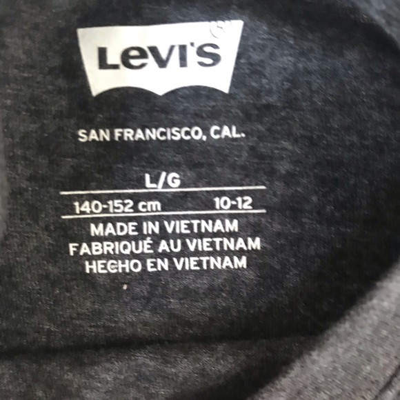 levis t-shirt - Picture 3 of 3